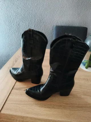 Botas de media caña efecto piel