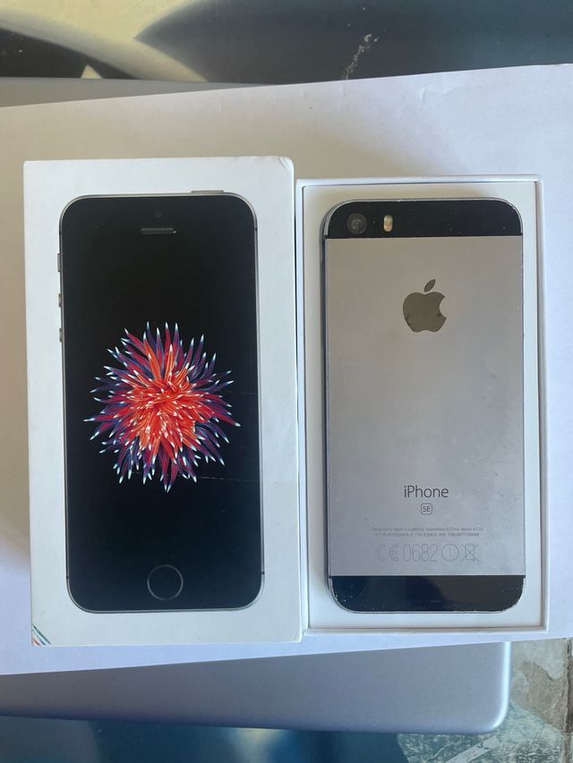 iPhone SE gris(color space gray) Roto