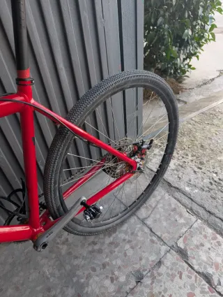 Bicicleta Gravel Roja