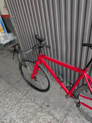 Bicicleta Gravel Roja