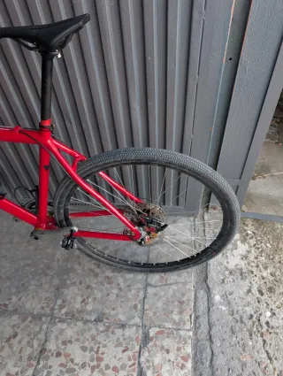 Bicicleta Gravel Roja