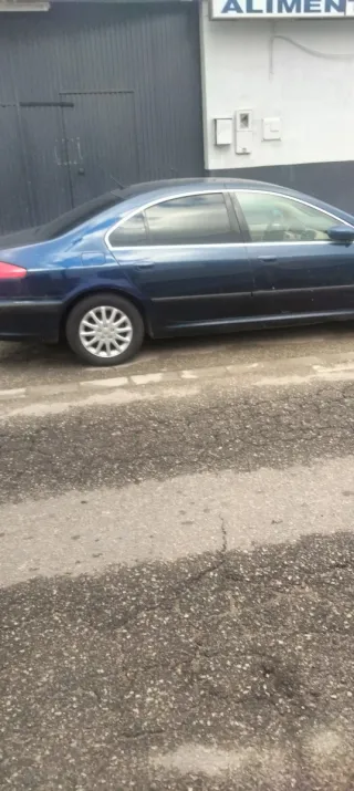 Peugeot 607 2002