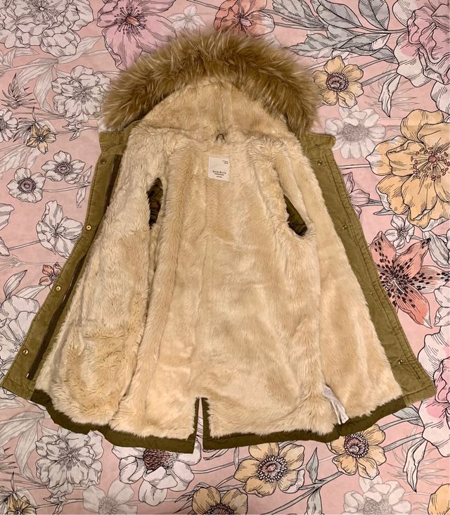 Parka niña Zara verde caqui con capucha