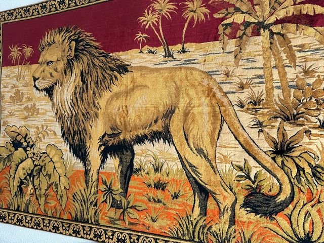 Tapiz antiguo león y palmeras