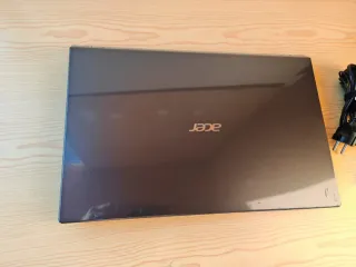 Portátil Acer Aspire V3-771G . -