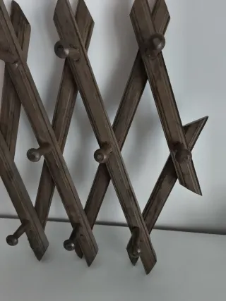 Perchero extensible madera