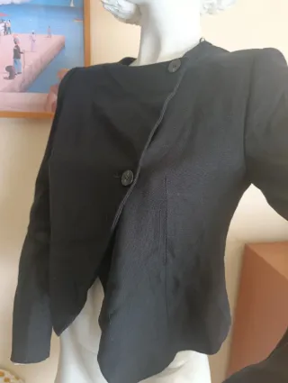 Blazer crop Zara negra botones