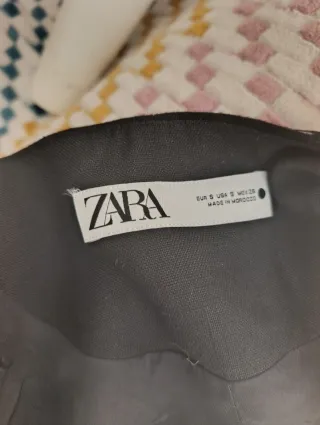 Blazer crop Zara negra botones