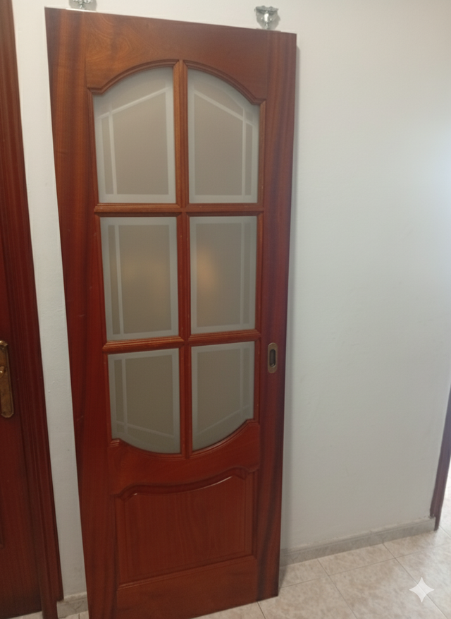 Puerta corredera madera con cristal