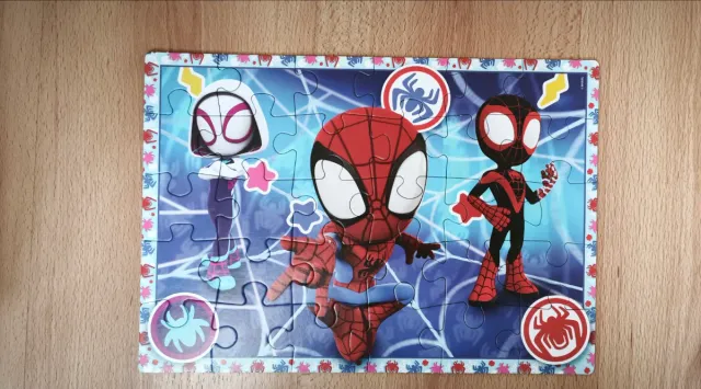 Puzzle Clementoni Spidey 30 piezas