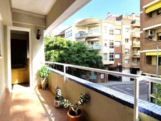 Piso en venta en Ca n'Aurell en Terrassa