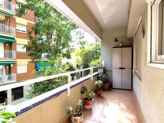 Piso en venta en Ca n'Aurell en Terrassa