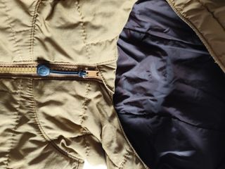 Chaqueta Carhartt acolchada con capucha