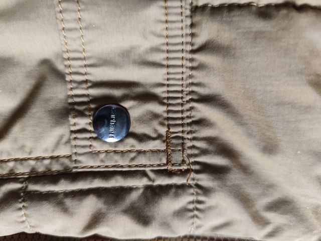 Chaqueta Carhartt acolchada con capucha