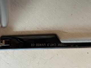 Gafas de sol doradas y moradas