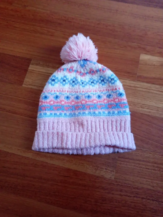 Cappellino bimba con pompon