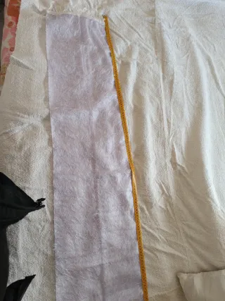 Fular elegante lila y blanco