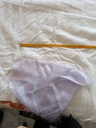 Fular elegante lila y blanco