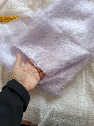 Fular elegante lila y blanco