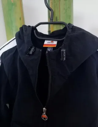 Chaqueta Sudadera Ellesse negra blanca Talla 34