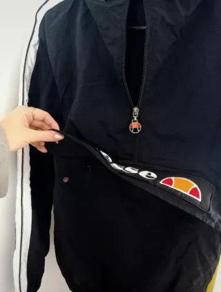 Chaqueta Sudadera Ellesse negra blanca Talla 34