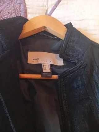 Chaqueta corta Mango fiesta negra