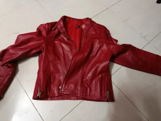 Giubbino in pelle rosso