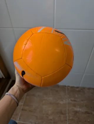 Balón Puma Naranja Muy poco uso