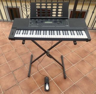 Teclado Medeli M361 con pedal y soporte