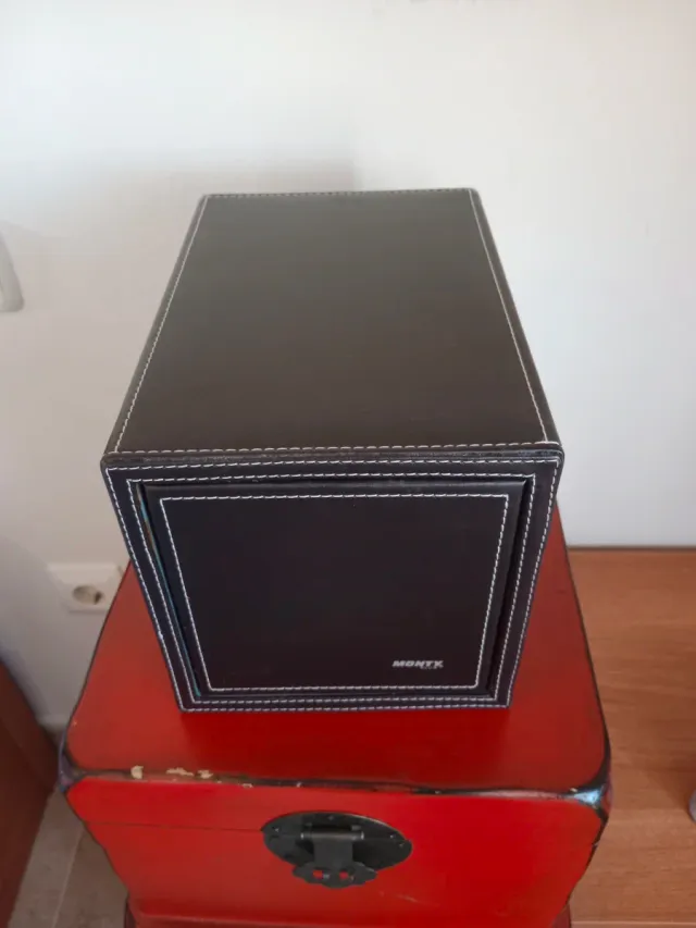 Caja de piel para CDs