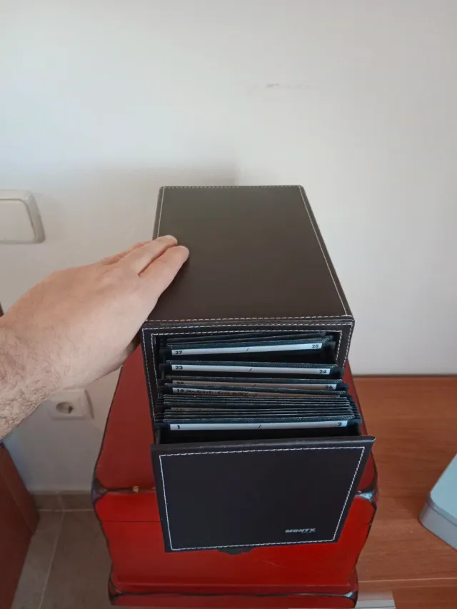 Caja de piel para CDs