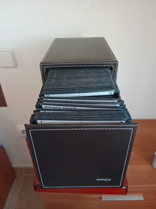 Caja de piel para CDs