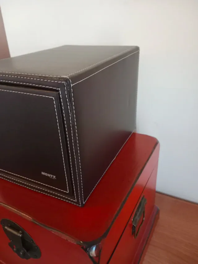 Caja de piel para CDs