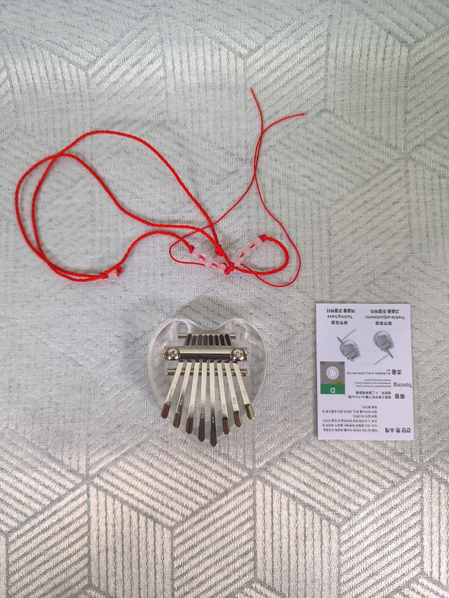 Mini kalimba colgante 8 teclas - Corazón (nueva)