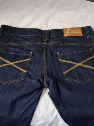 Pantalón vaquero Stradyvarius