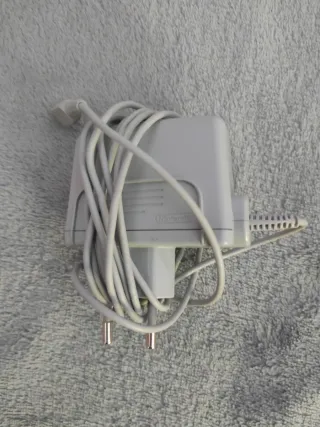 Nintendo 3DS Amarilla y Blanca