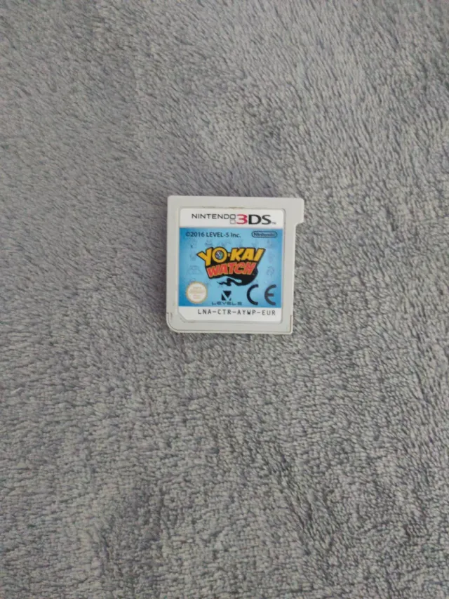 Nintendo 3DS Amarilla y Blanca