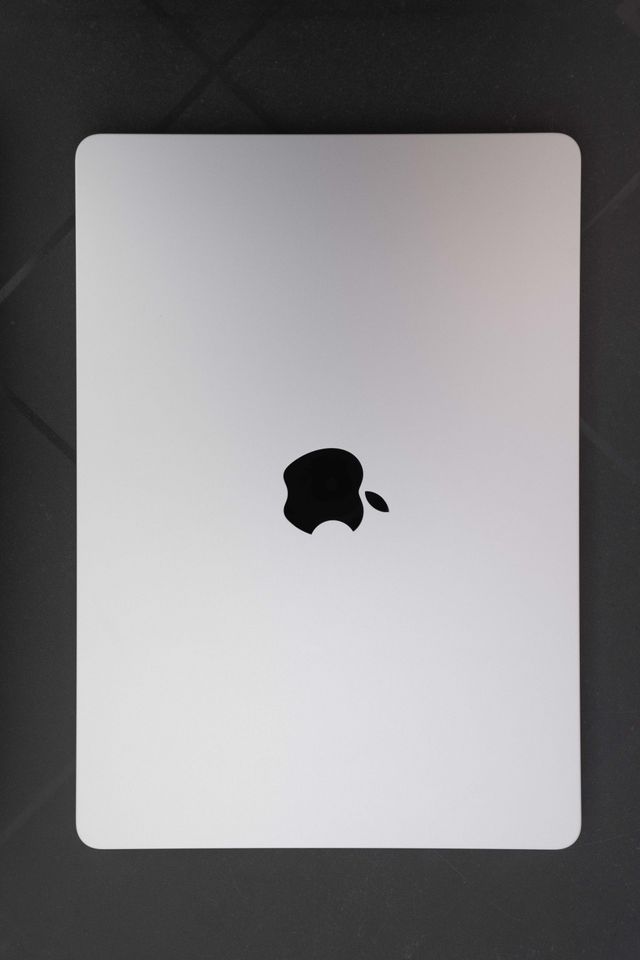 MacBook Air 13.6 M2 - Como nuevo