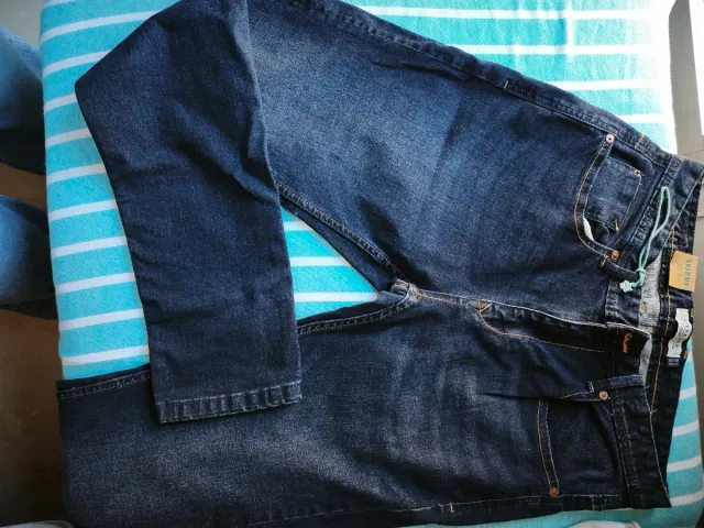 Vaquero Marca Sfera Skinny Hombre T38