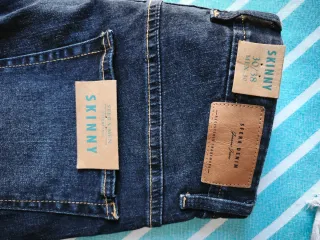 Vaquero Marca Sfera Skinny Hombre T38