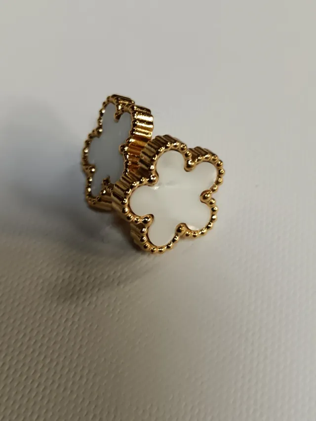 Orecchini fiore madreperla oro