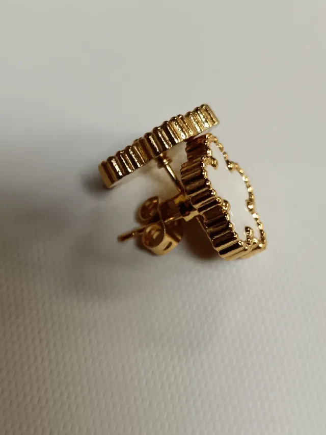 Orecchini fiore madreperla oro