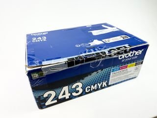 Tóner original Brother TN243CMYK