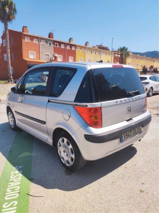 Peugeot 1007 2005
