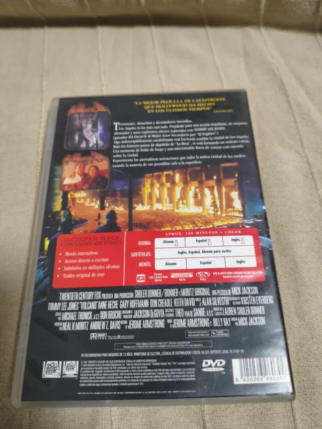 Película Volcano en formato DVD.