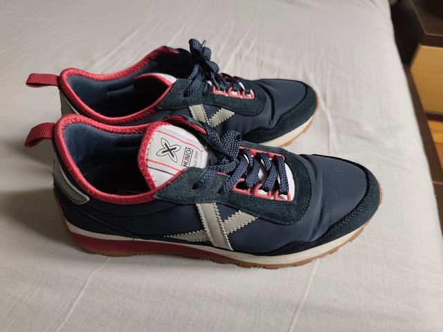 Zapatillas Munich Azul y Rojo