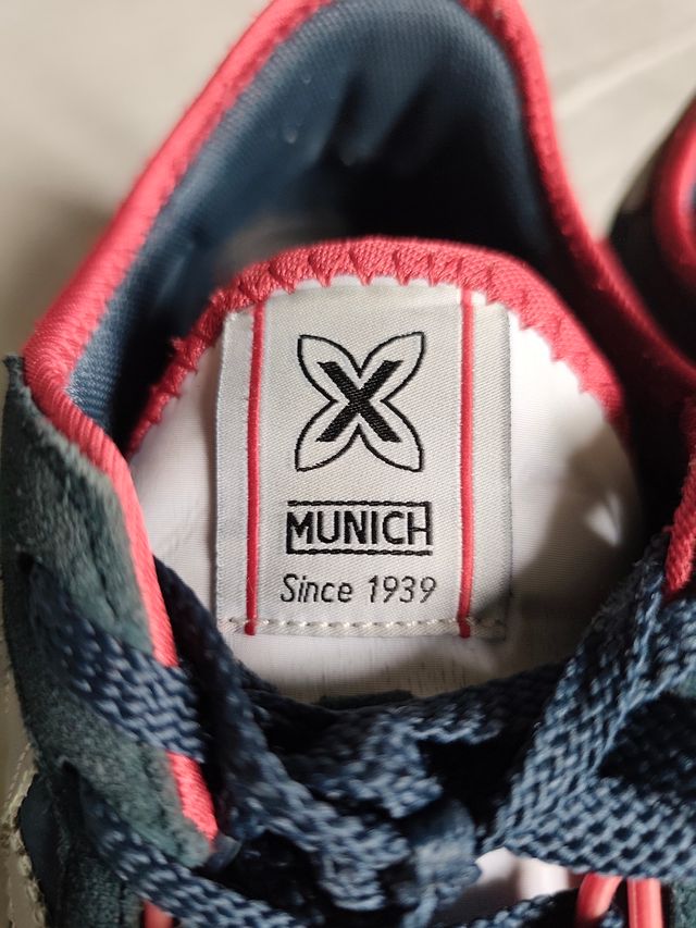 Zapatillas Munich Azul y Rojo