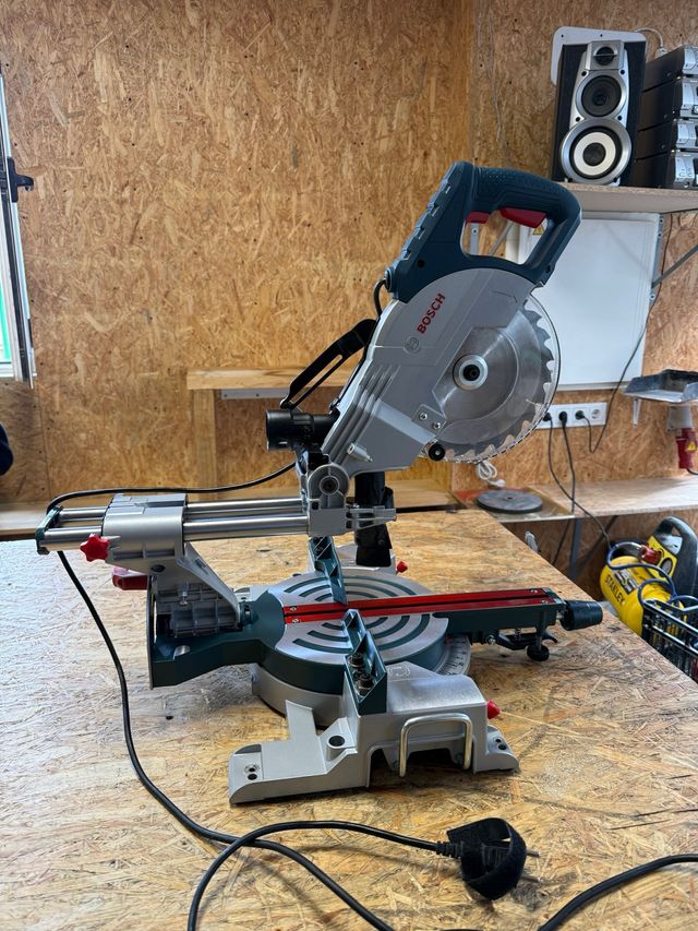 Ingletadora Bosch GCM 800 SJ