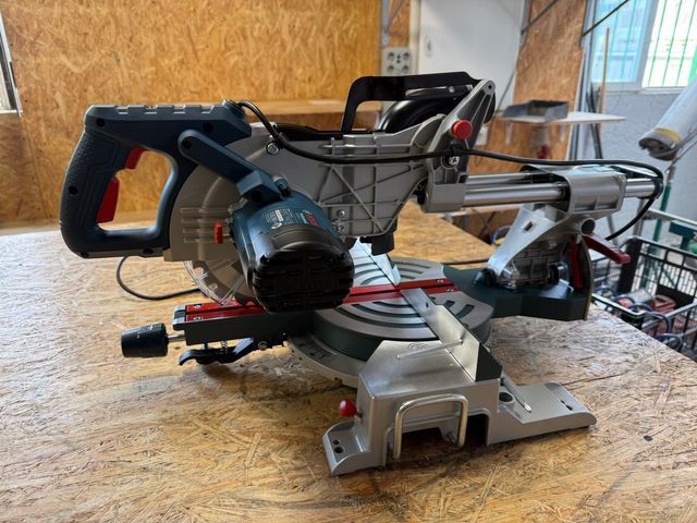 Ingletadora Bosch GCM 800 SJ