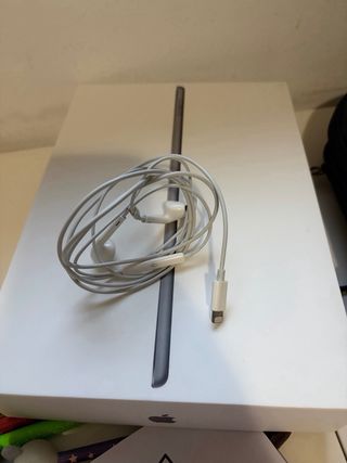 iPad 9ª Gen (2021) + Caja + Funda + Auriculares